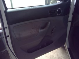 2006 TOYOTA TACOMA, WHITE, STD CAB, MT, 2.7L,  Z26274